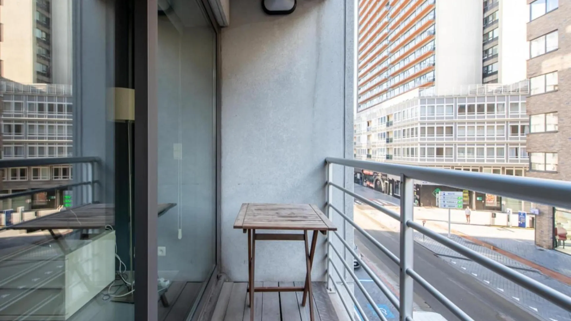 Pretty Apartment With Balcony Ostende
