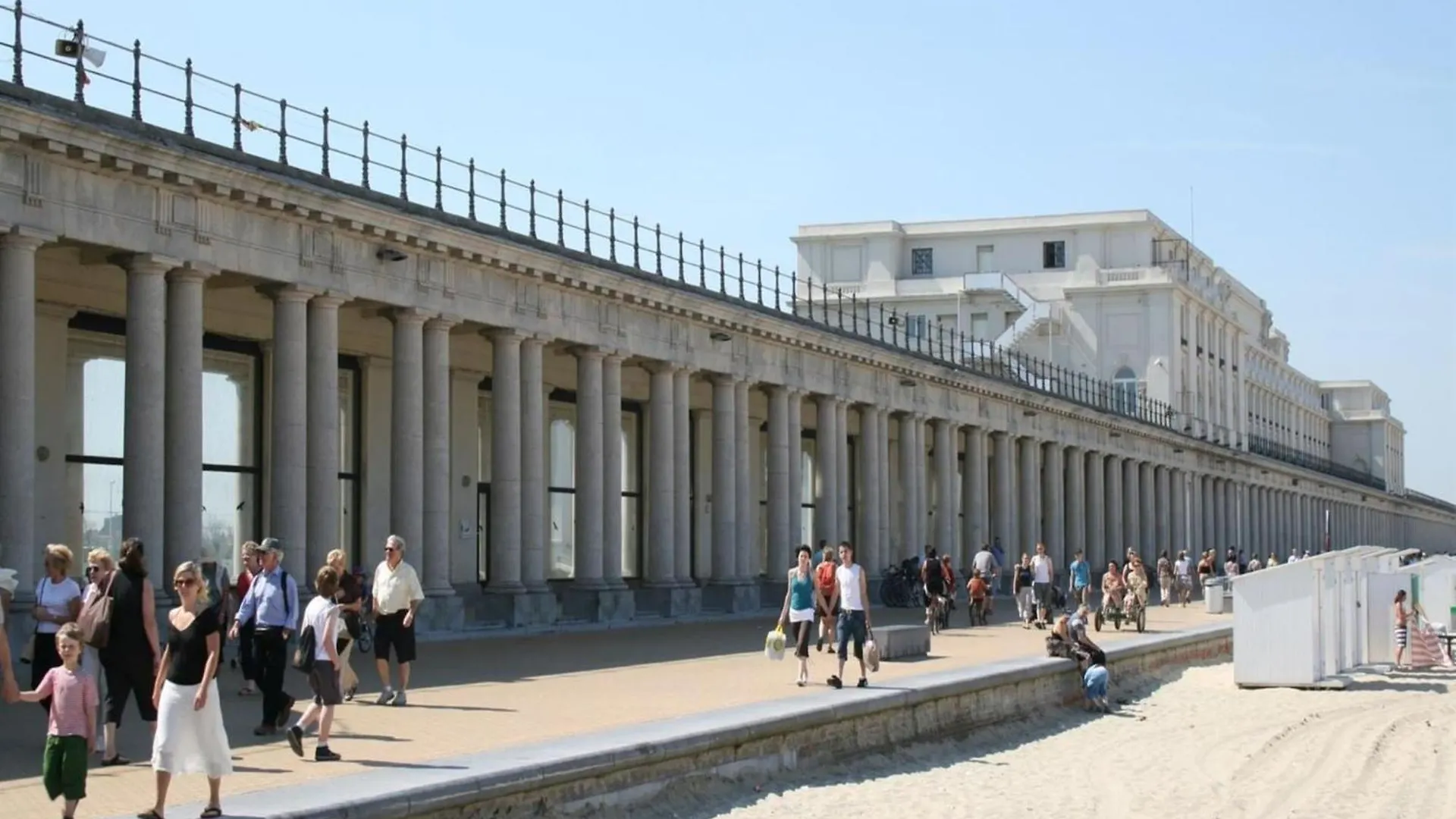 Pretty Apartment With Balcony Ostende Belgium